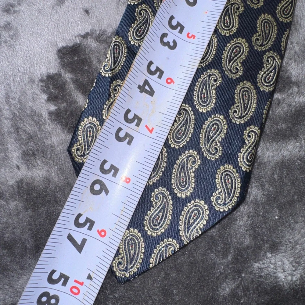 Polo Ralph Lauren Mens Silk Tie Navy Blue Gold Paisley Hand Made USA RN 41381